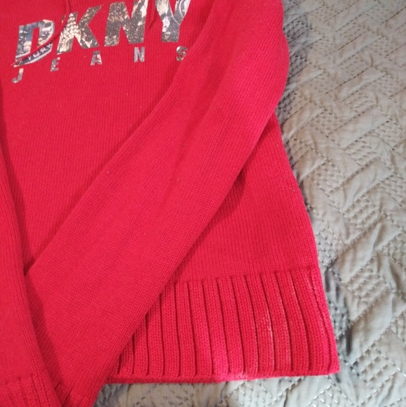 Sweater - Picture 2 of 4